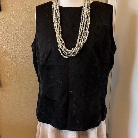 Preston & York Black Floral Top - Picture 1 of 4